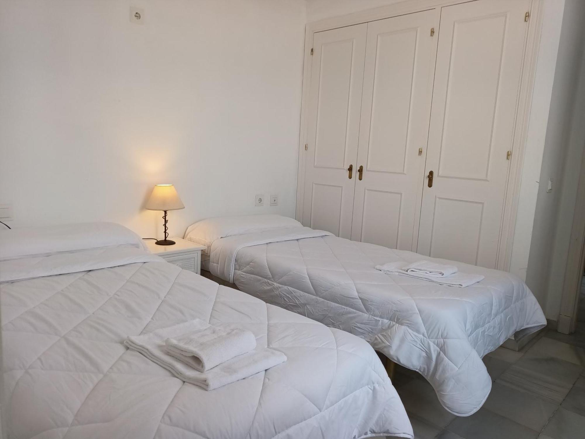 Apartamentos Larga 70 إل بويرتو دي سانتا ماريا المظهر الخارجي الصورة